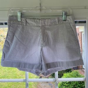 Women’s Forever 21 White Pin Stripe Shorts Small